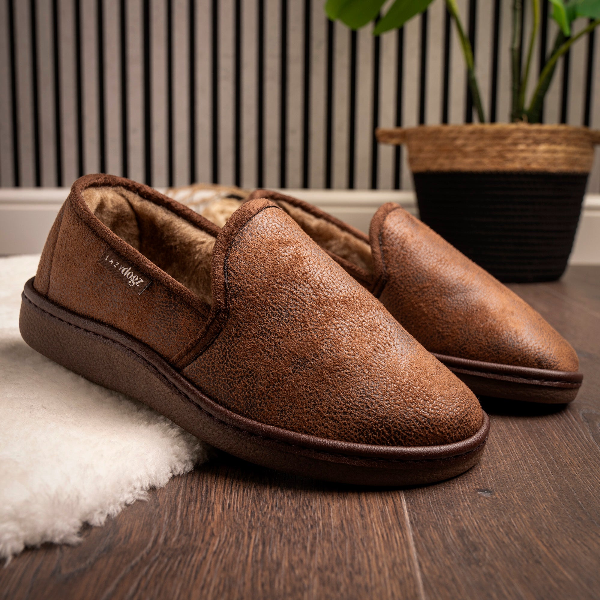 Manor II Brown Slipper