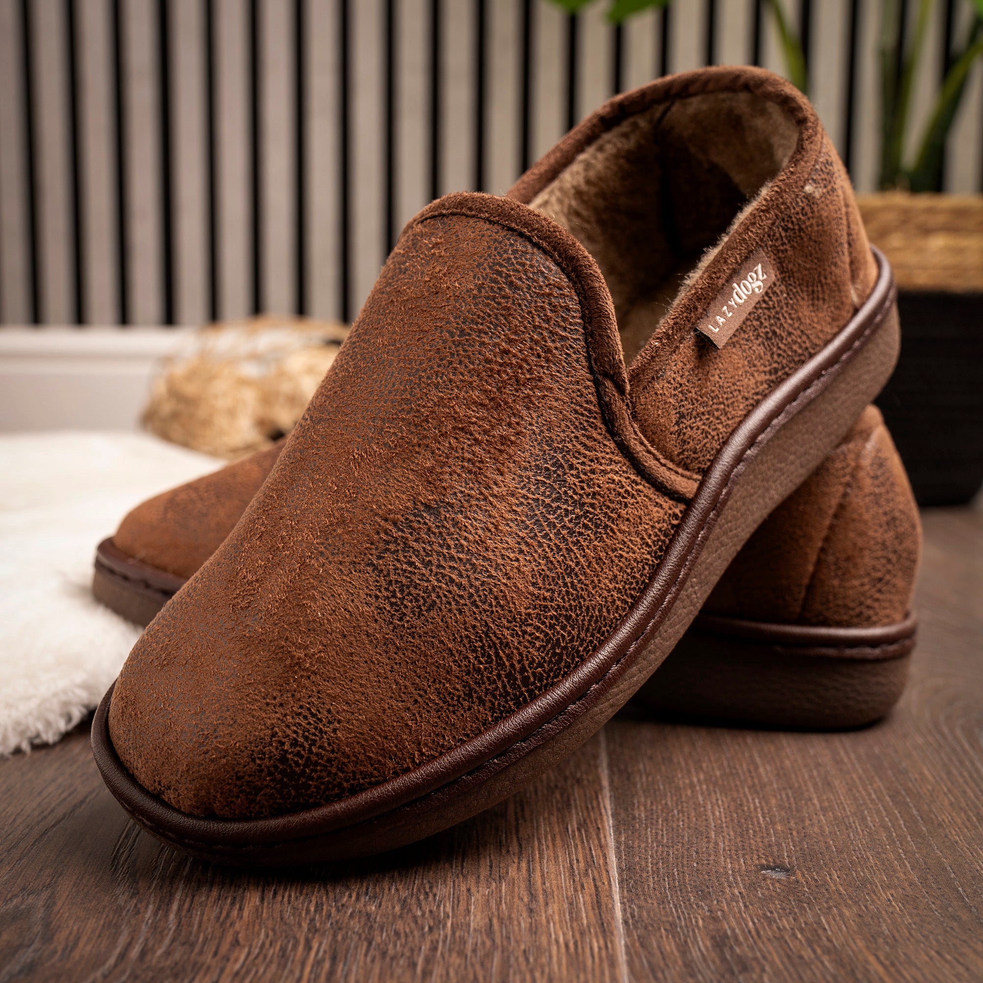 Manor II Brown Slipper