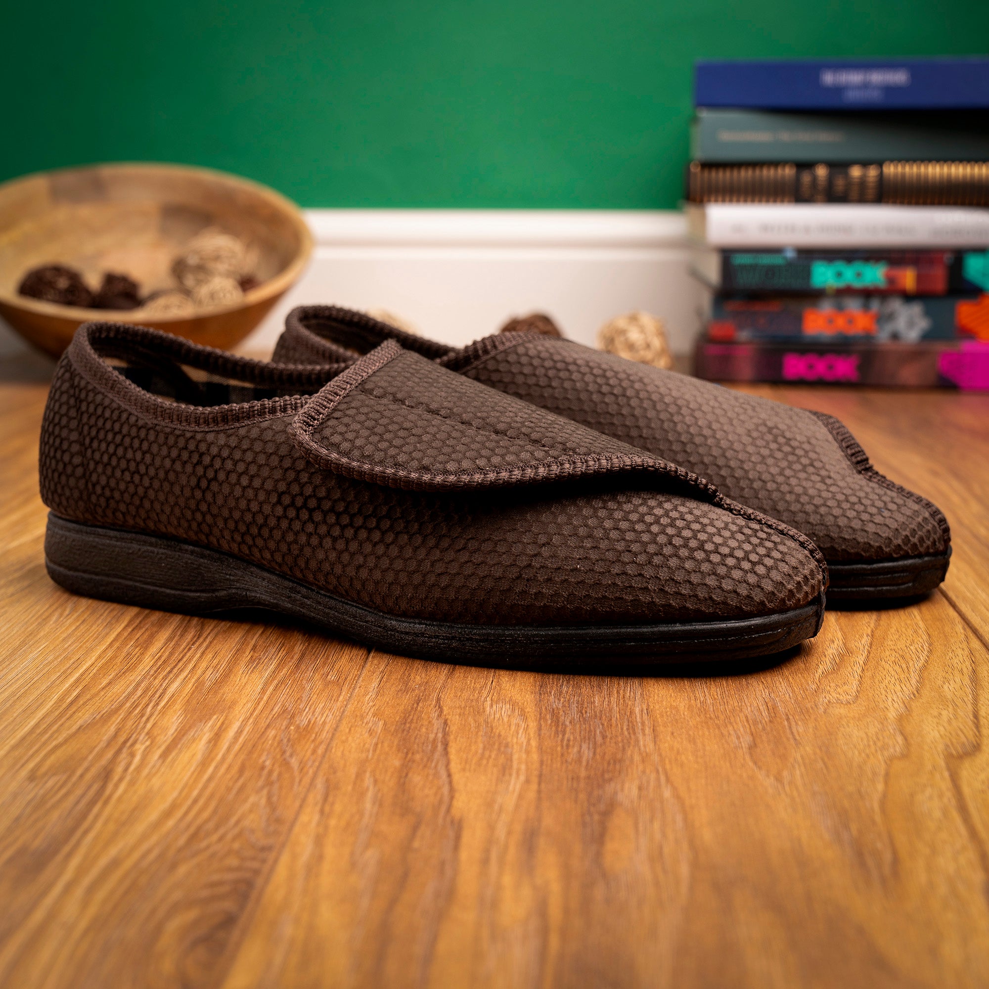 Columbus III Brown One Touch Slipper