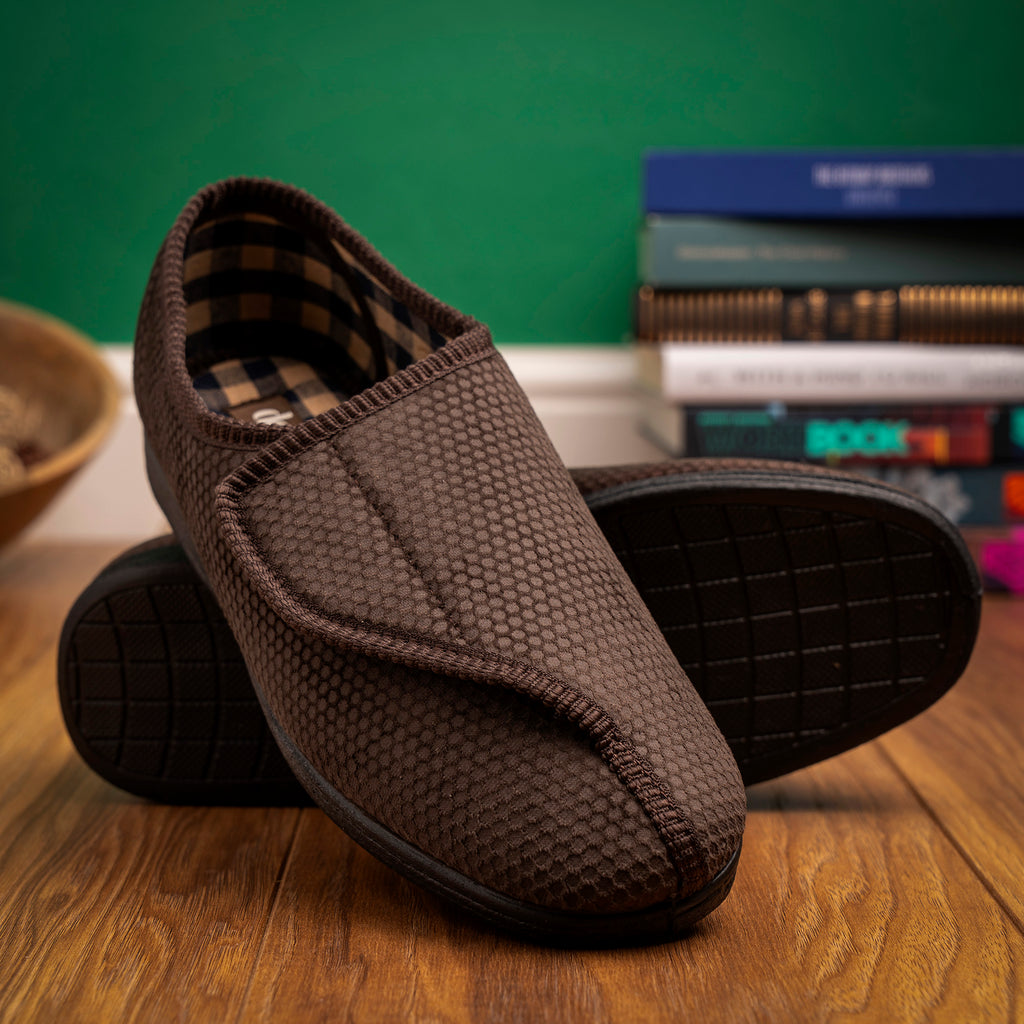 Columbus III Brown One Touch Slipper