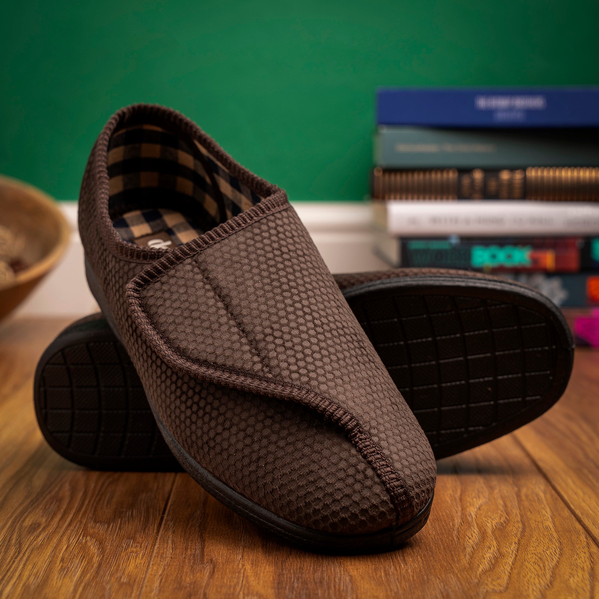 Columbus III Brown One Touch Slipper