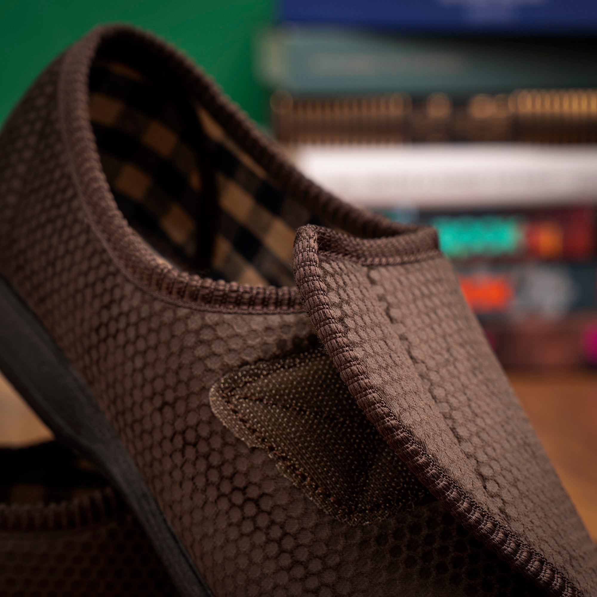 Columbus III Brown One Touch Slipper