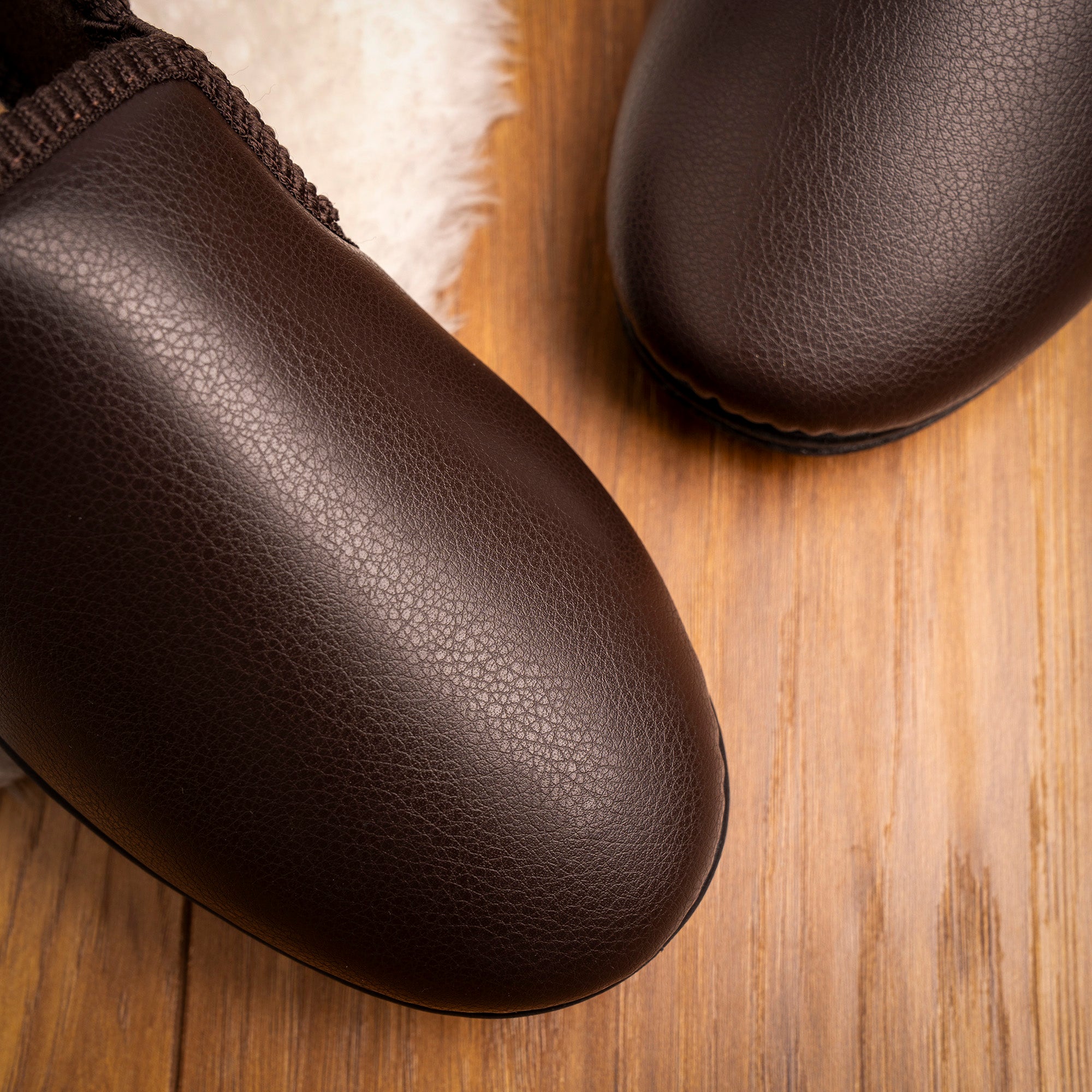 Trent II Brown Slipper