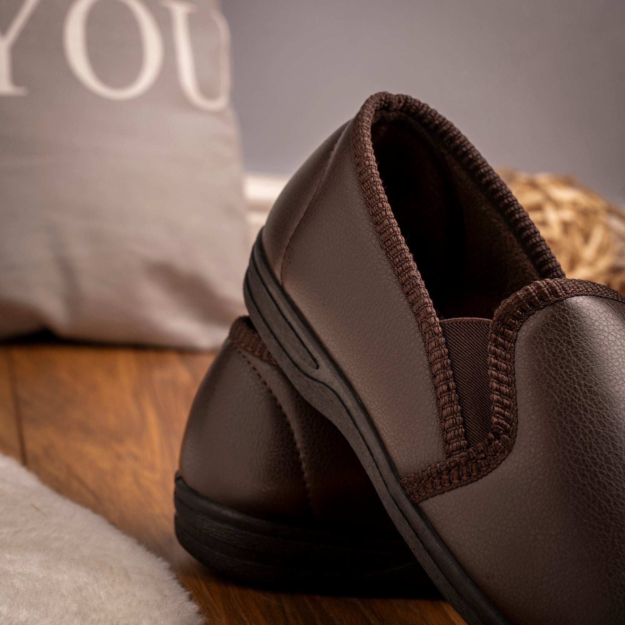 Trent II Brown Slipper