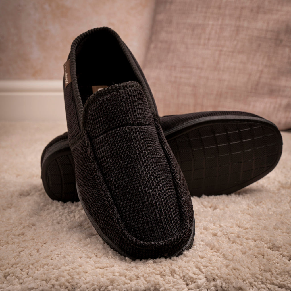 Dylan Black Slipper