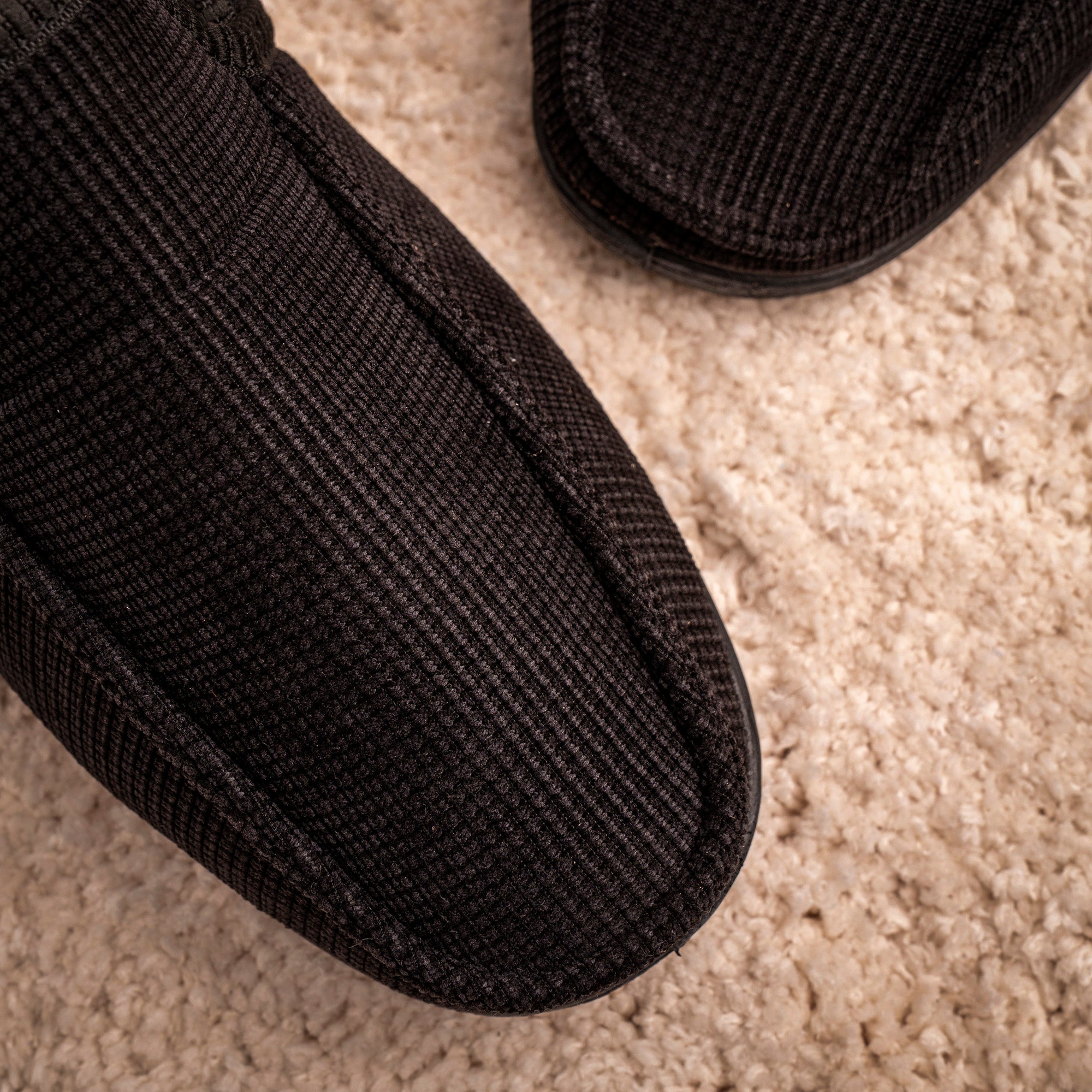 Dylan Black Slipper