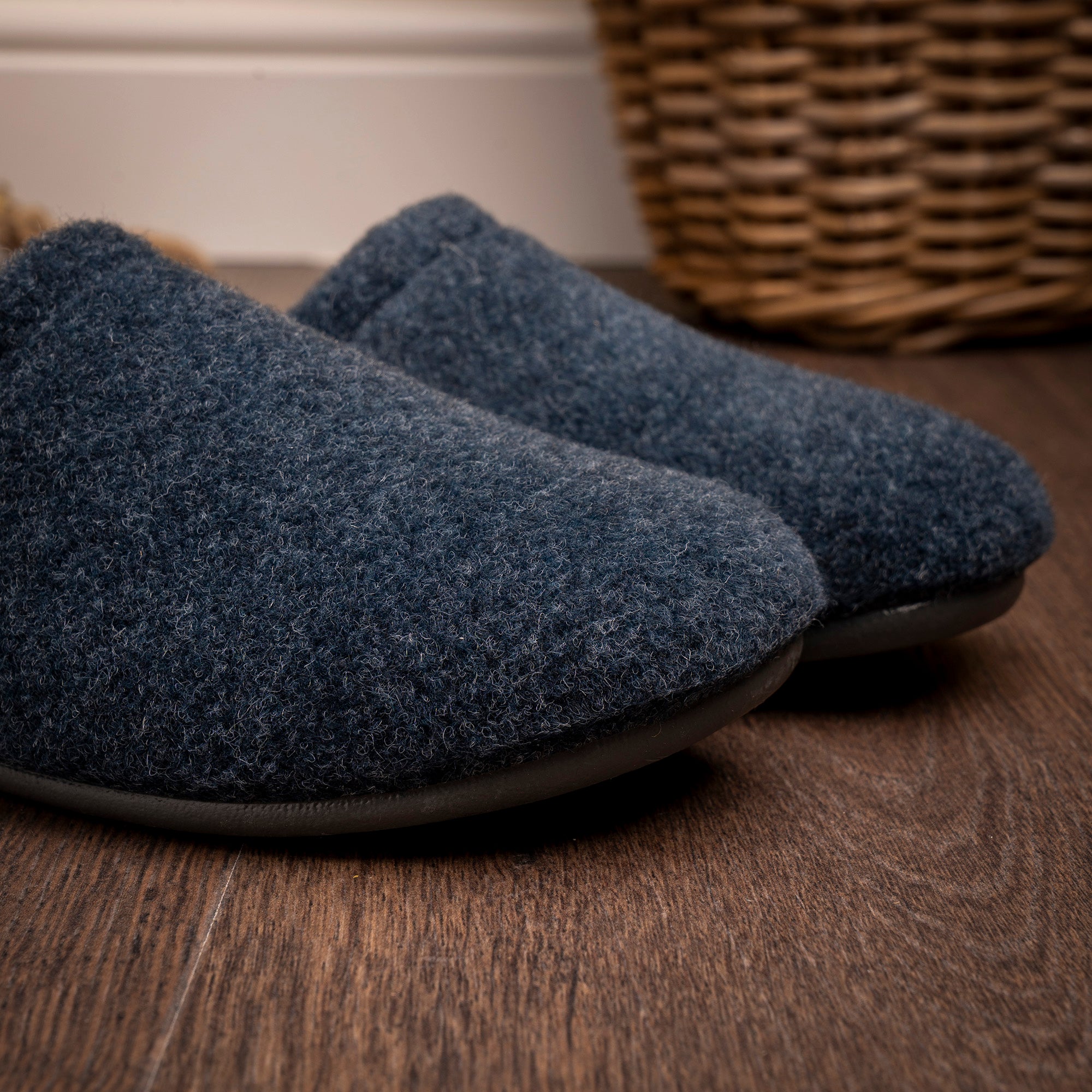 Lee Navy Slipper